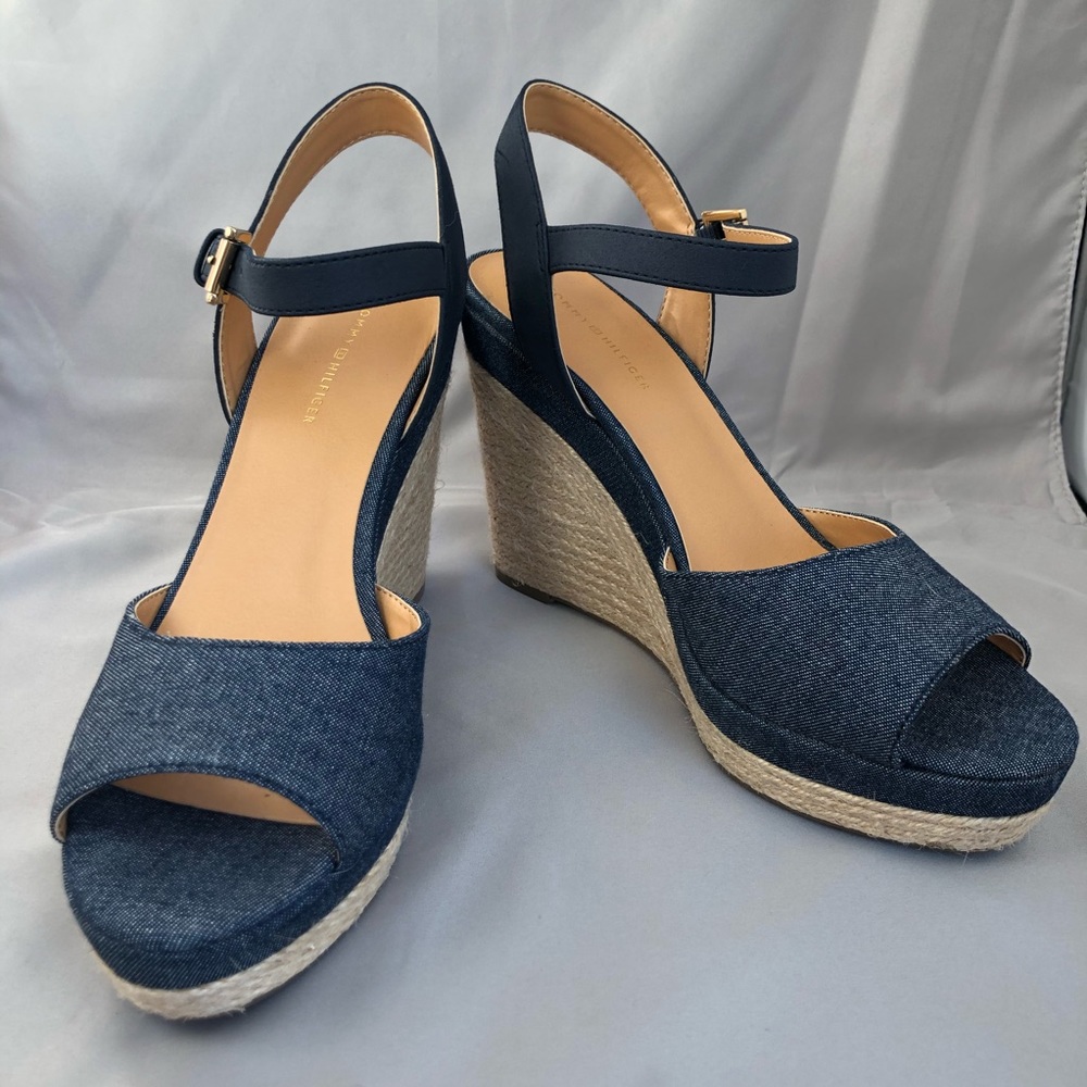 Tommy Hilfiger Kali Denim Peep toe Wedge Sandal, size 9 - Picture 3 of 8